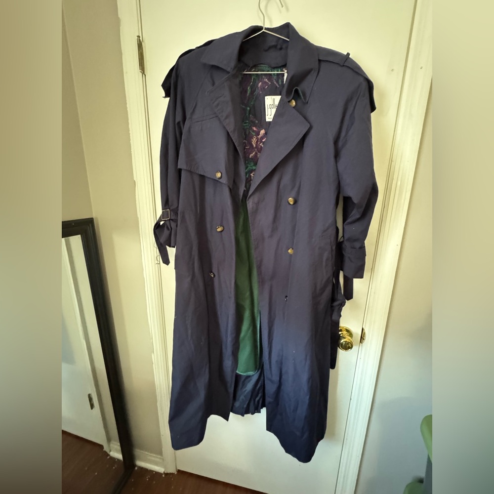 J. Gallery Lady Dark Navy Formal Coat. 9/10 Ex Cond. Shoulder Pads Button Belt